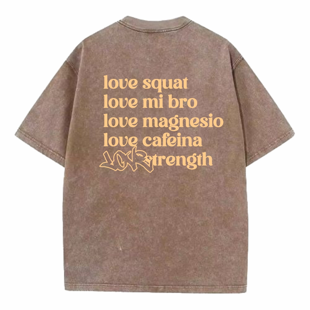 Camiseta Oversize LoveStrength estilo vintage